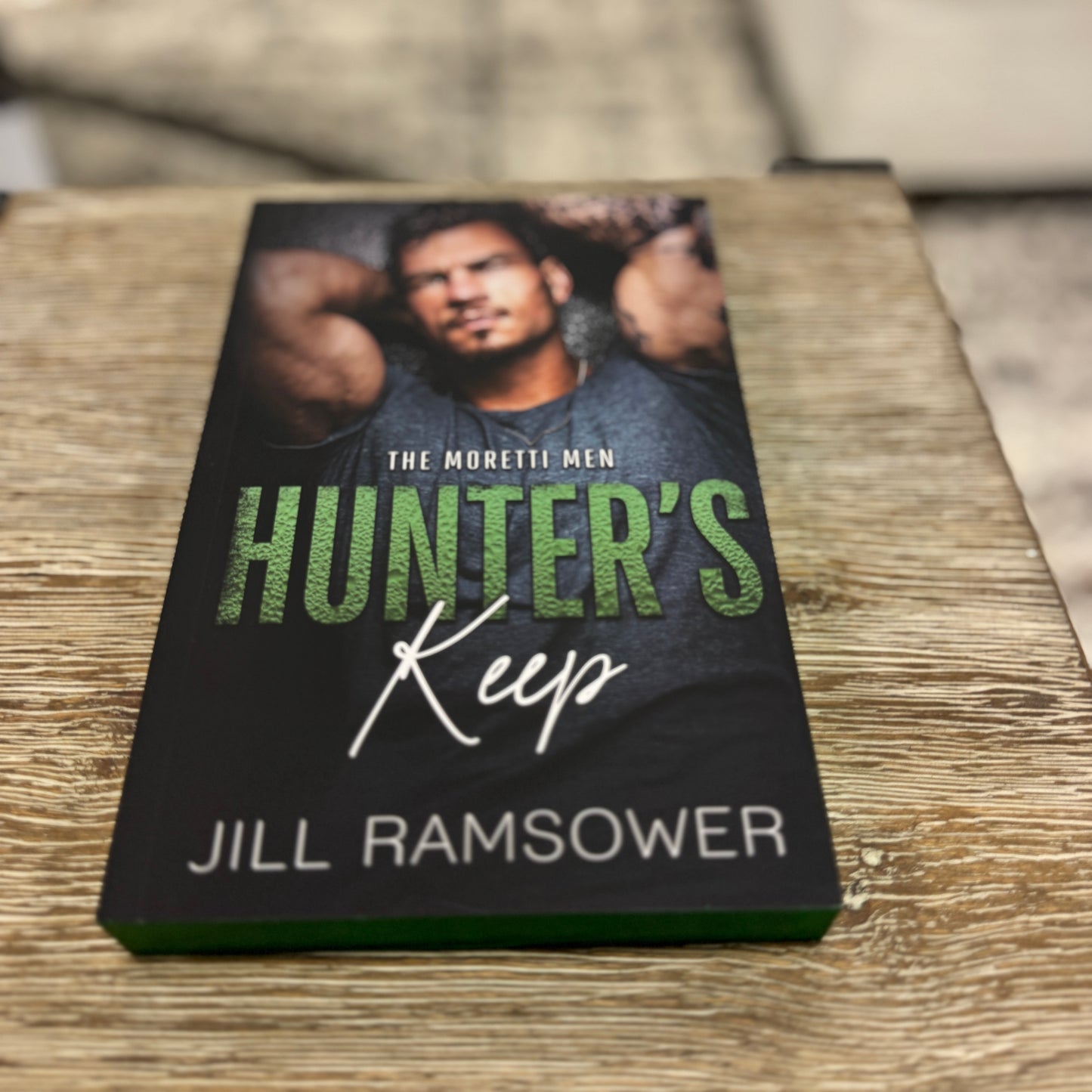 Hunter's Keep - Paperback(Model Cover-Sprayed Edges)